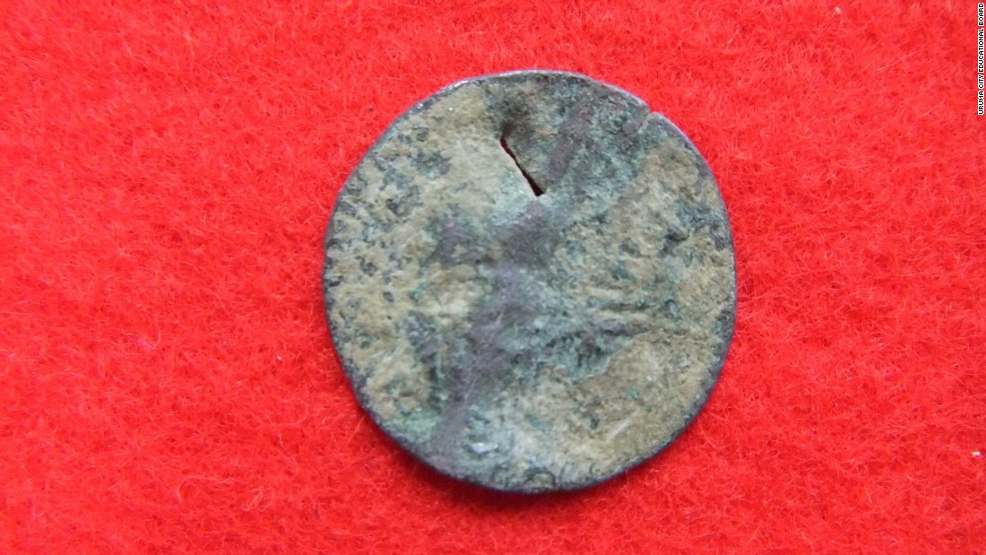 160927133219-02-ancient-roman-coins-super-169