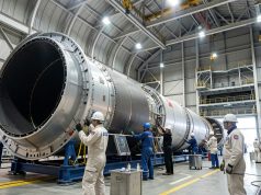 NASA ја започна подготовката на ракетата за мисијата Artemis III